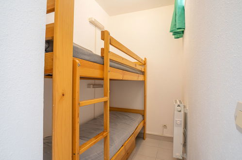 Foto 11 - Appartamento con 2 camere da letto a Le Grau-du-Roi con piscina e vista mare