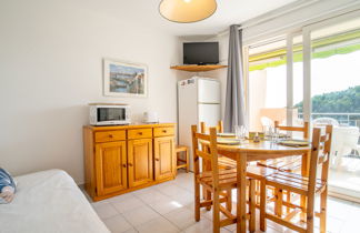 Photo 2 - 2 bedroom Apartment in Le Grau-du-Roi with swimming pool and sea view