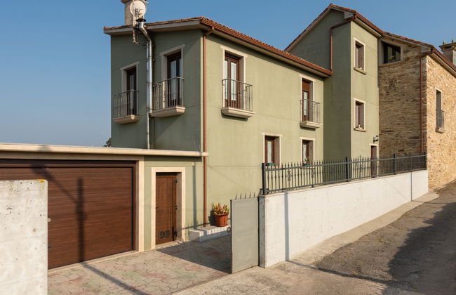 Casa de 4 quartos em Malpica de Bergantiños com jardim e terraço - Foto 1