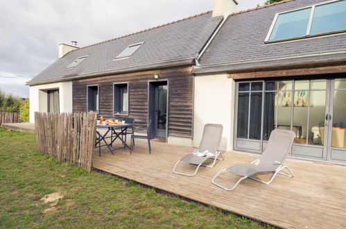 Foto 1 - Casa de 2 habitaciones en Plounéour-Brignogan-plages con jardín y terraza