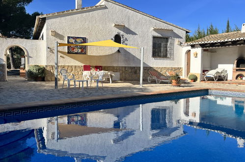 Foto 1 - Casa con 4 camere da letto a Jávea con piscina privata e giardino