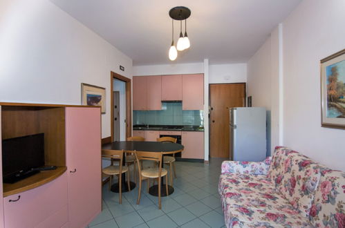 Foto 6 - Apartment mit 1 Schlafzimmer in San Benedetto del Tronto mit terrasse und blick aufs meer