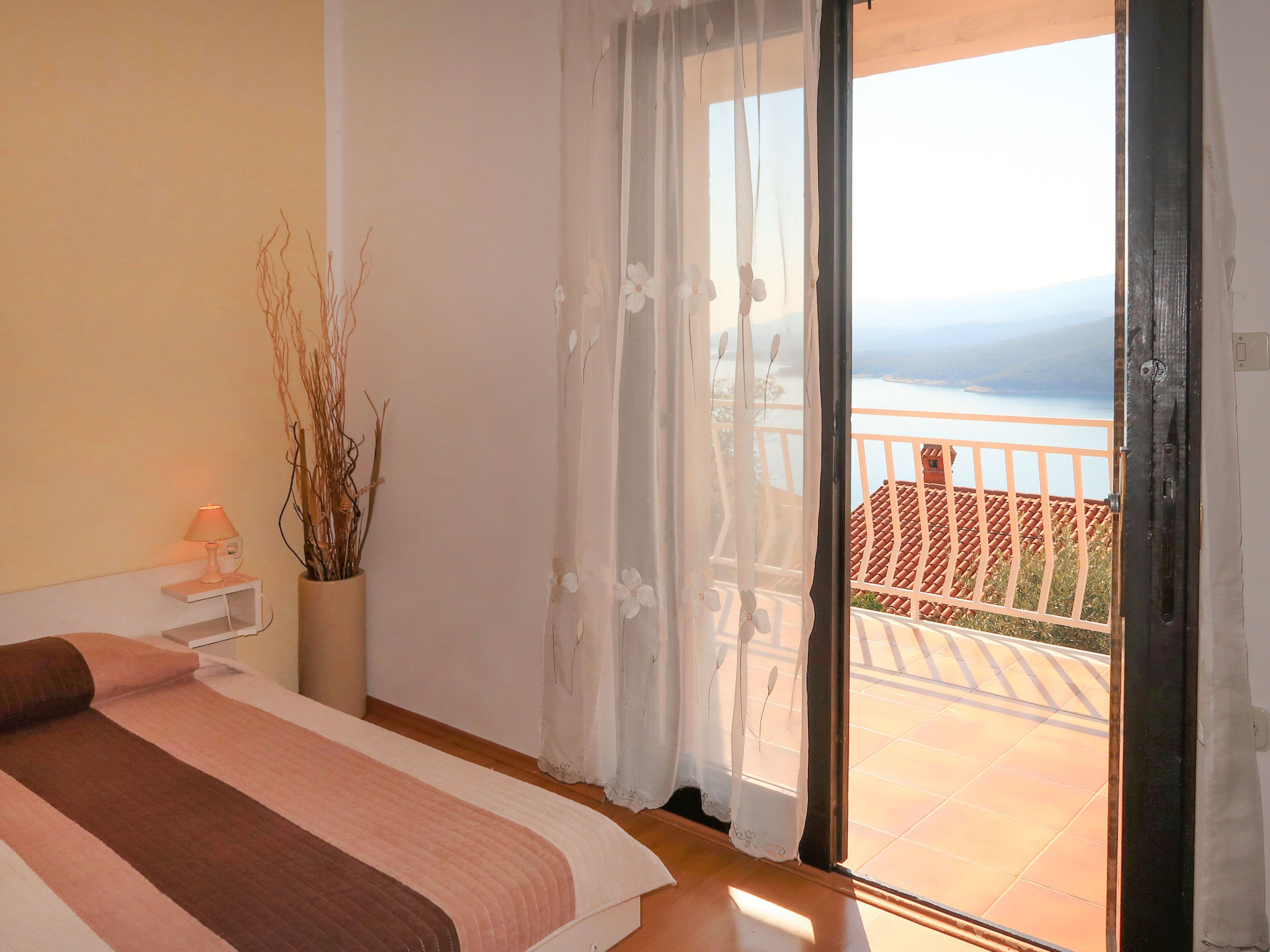 Foto 5 - Apartamento de 2 habitaciones en Labin con vistas al mar