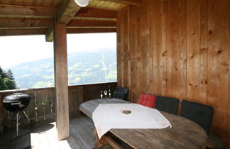Foto 2 - Casa con 4 camere da letto a Stummerberg con terrazza e vista sulle montagne