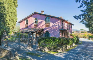 Photo 3 - Apartment in Lucca with swimming pool and garden