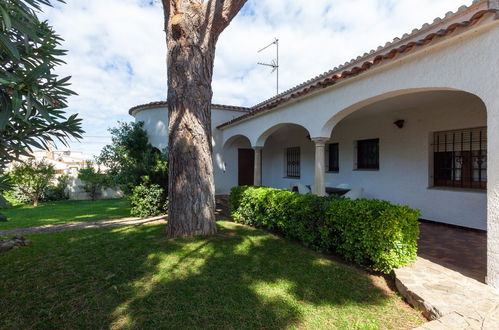 Photo 18 - Maison de 3 chambres à l'Escala avec piscine privée et jardin