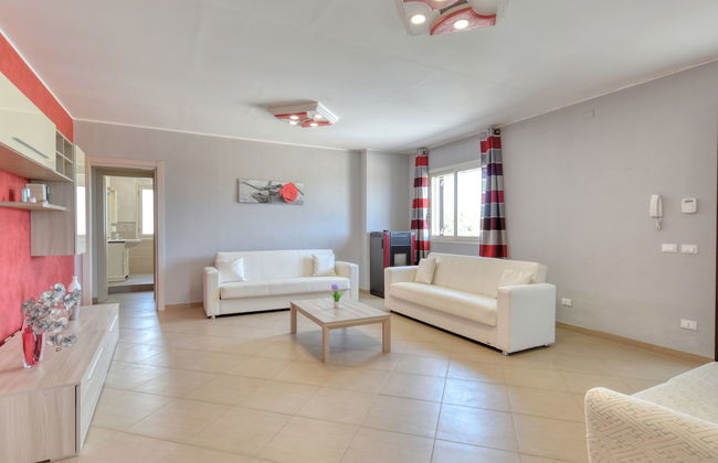 Casa de 5 quartos em Floridia com piscina privada e jardim - Foto 6