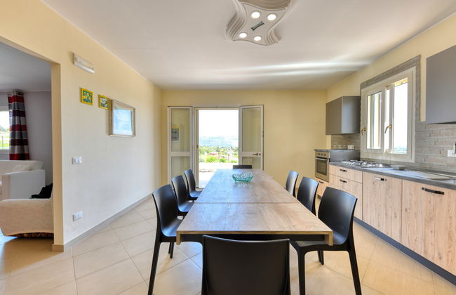 Casa de 5 quartos em Floridia com piscina privada e jardim - Foto 8