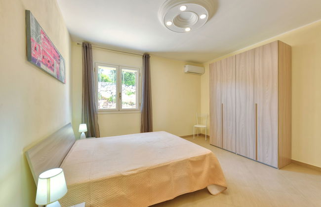 Casa de 5 quartos em Floridia com piscina privada e jardim - Foto 16