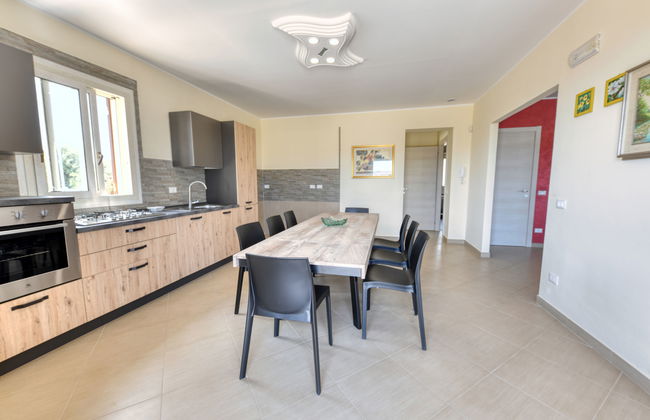 Casa de 5 quartos em Floridia com piscina privada e jardim - Foto 9