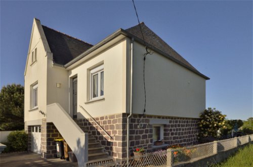 Photo 17 - 2 bedroom House in Pléneuf-Val-André with garden and sea view
