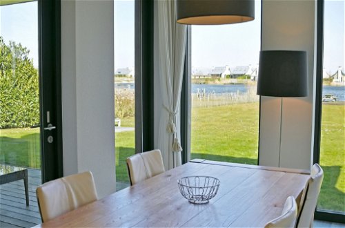 Foto 16 - Casa de 2 quartos em Tholen com terraço e vistas do mar
