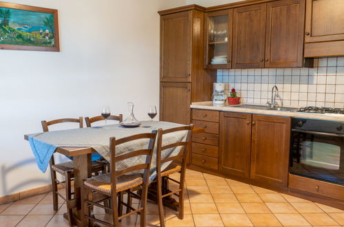 Photo 10 - 2 bedroom House in Bolsena with swimming pool and garden