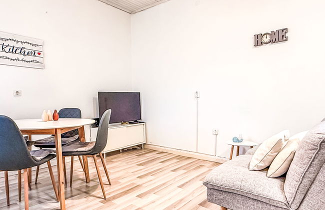 Casa de 4 quartos em Jasenice com jardim - Foto 35