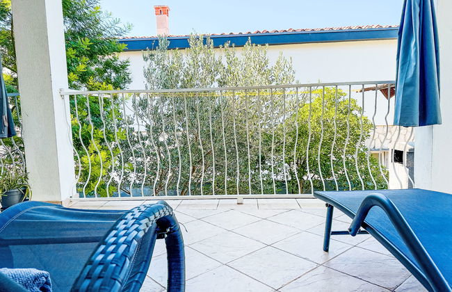 Casa de 4 quartos em Jasenice com jardim - Foto 31