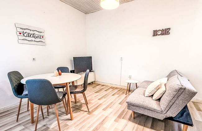 Casa de 4 quartos em Jasenice com jardim - Foto 6