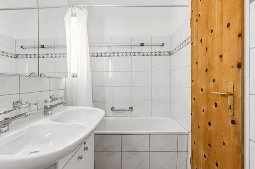 Foto 18 - Apartamento de 1 quarto em Davos com piscina e sauna