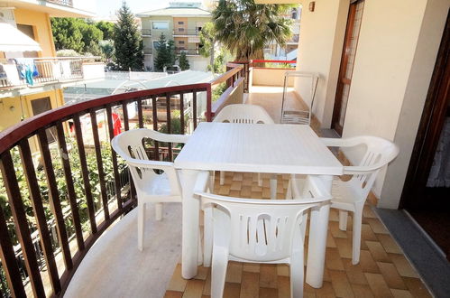 Foto 14 - Apartamento de 2 quartos em San Benedetto del Tronto com jardim