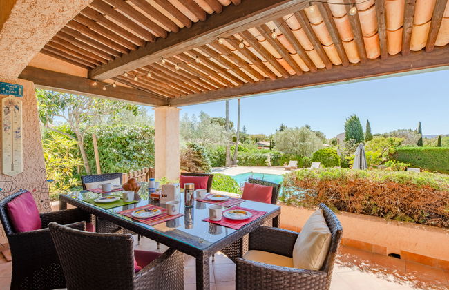 Casa de 4 quartos em Grimaud com piscina privada e jardim - Foto 32