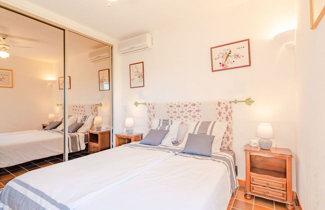 Casa de 4 quartos em Grimaud com piscina privada e jardim - Foto 18