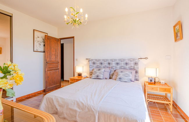 Casa de 4 quartos em Grimaud com piscina privada e jardim - Foto 12