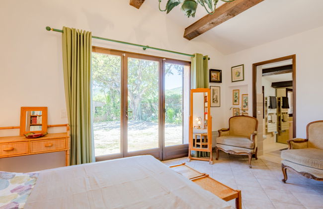 Casa de 4 quartos em Grimaud com piscina privada e jardim - Foto 16