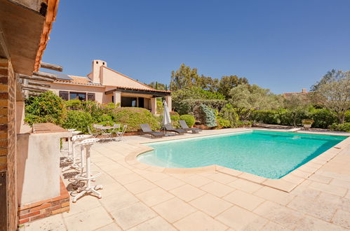 Photo 25 - Maison de 3 chambres à Grimaud avec piscine privée et vues à la mer