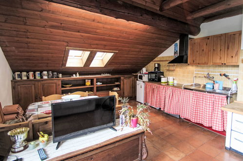 Photo 12 - 2 bedroom Apartment in Mergozzo with garden