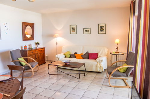 Foto 1 - Appartamento con 2 camere da letto a Saint-Cyprien con terrazza e vista mare