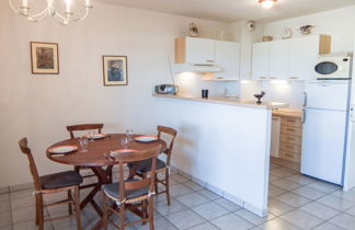 Photo 2 - 2 bedroom Apartment in Saint-Cyprien with terrace and sea view