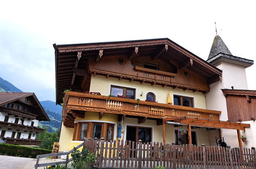 Foto 41 - Appartamento con 5 camere da letto a Schwendau con vista sulle montagne