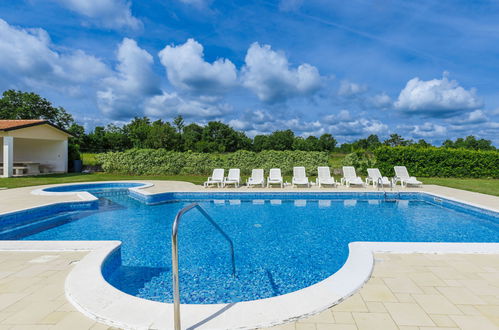 Photo 38 - Appartement de 3 chambres à Žminj avec piscine et jardin