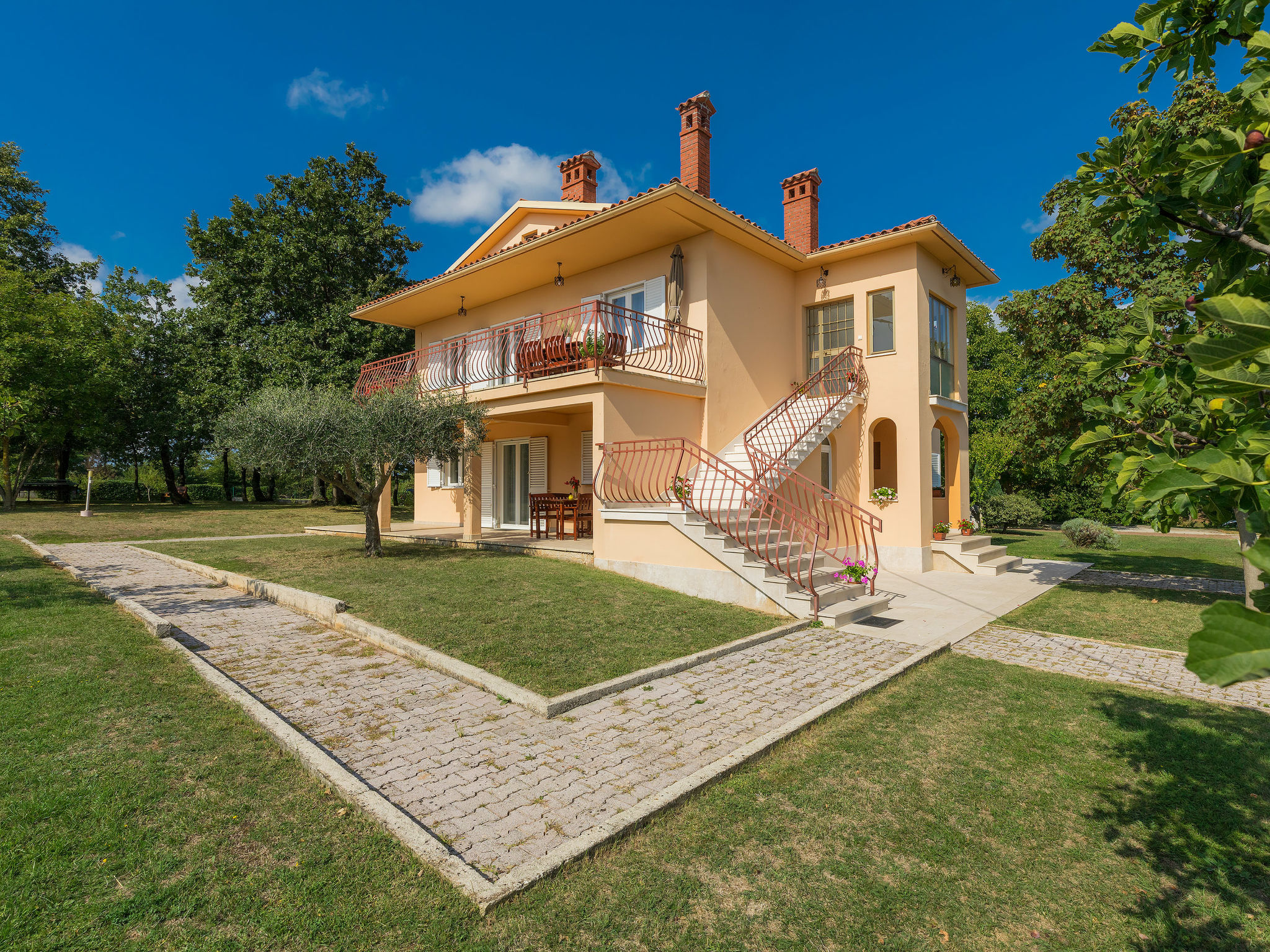 Photo 2 - Appartement de 2 chambres à Žminj avec piscine et vues à la mer