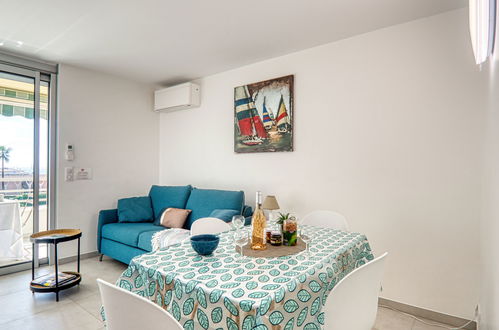 Foto 6 - Apartamento de 1 quarto em Saint-Raphaël com terraço