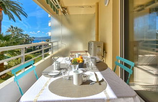 Photo 2 - 1 bedroom Apartment in Saint-Raphaël with terrace and sea view