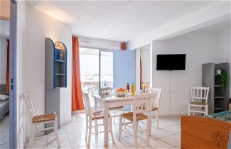 Photo 3 - 2 bedroom Apartment in Canet-en-Roussillon with swimming pool and sea view