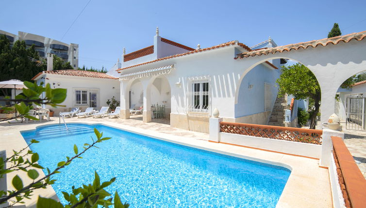 Foto 1 - Casa de 4 habitaciones en l'Alfàs del Pi con piscina privada y vistas al mar