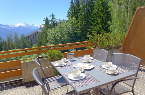 Foto 14 - Apartamento de 1 habitación en Crans-Montana con piscina y vistas a la montaña