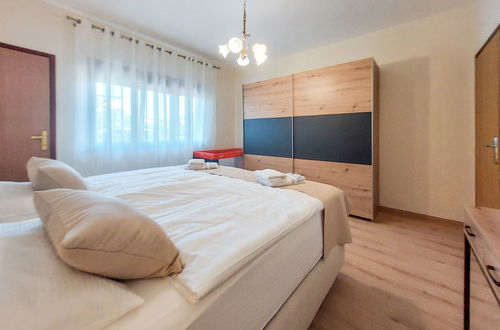 Photo 20 - 2 bedroom Apartment in Punat with garden and terrace