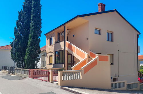 Photo 10 - 2 bedroom Apartment in Punat with garden and terrace