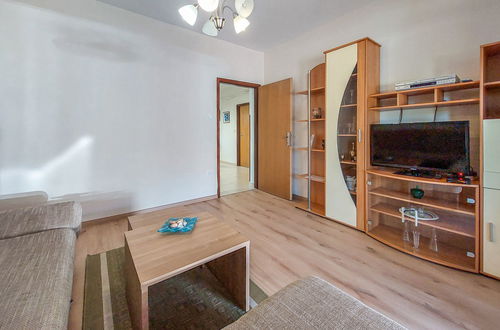 Photo 13 - 2 bedroom Apartment in Punat with garden and terrace