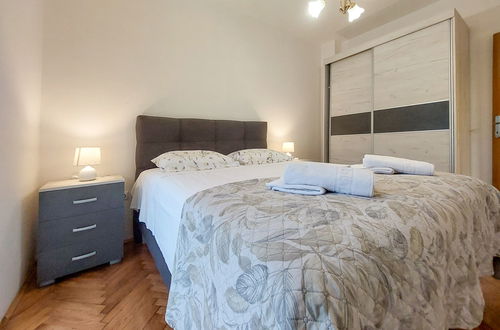 Photo 17 - 2 bedroom Apartment in Punat with garden and terrace
