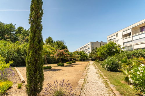 Photo 14 - Appartement de 1 chambre à Le Lavandou avec jardin