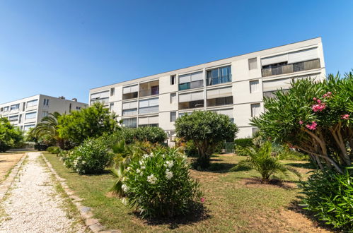 Foto 16 - Apartamento de 1 habitación en Le Lavandou con vistas al mar