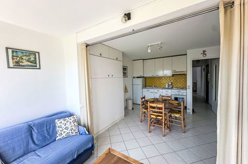 Photo 7 - 1 bedroom Apartment in Le Lavandou with garden