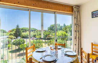 Foto 1 - Apartamento de 1 habitación en Le Lavandou con vistas al mar