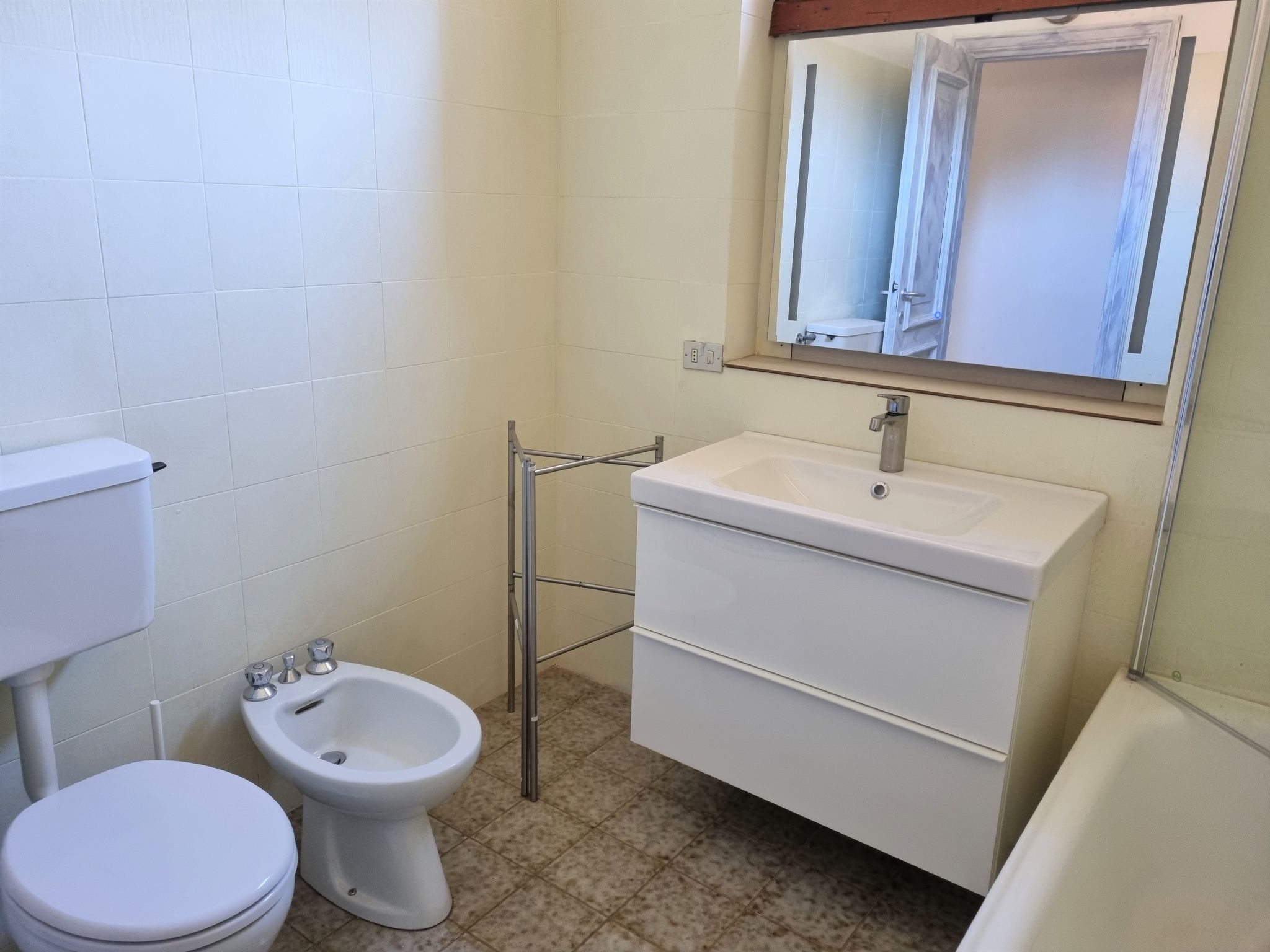 Foto 13 - Apartamento de 1 quarto em Porto Valtravaglia com piscina e jardim