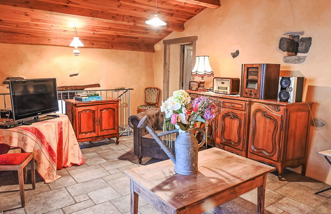 Casa de 2 quartos em Blassac com jardim e terraço - Foto 2