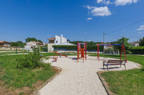 Foto 61 - Casa de 4 habitaciones en Kaštelir-Labinci con piscina privada y vistas al mar