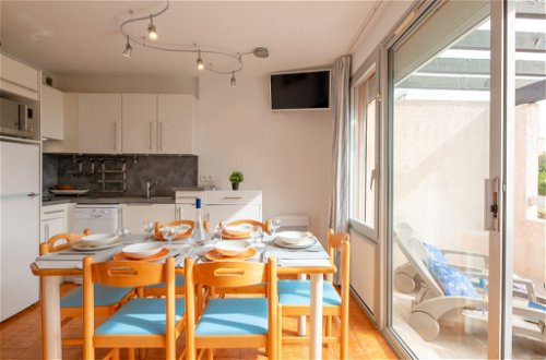 Foto 7 - Apartamento de 2 habitaciones en Sainte-Maxime con piscina y vistas al mar
